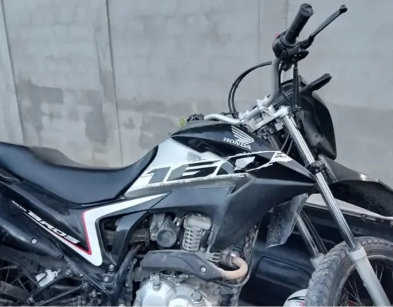 8° BPM recupera moto roubada. Dupla foi presa 
