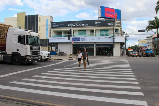 Prefeitura inicia obras de sinalização em Teixeira de Freitas