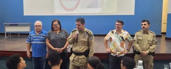 Com auditório lotado Projeto Rede Cidadã fala de fake news e prevenção às drogas drogas no CETEPES de Teixeira de Freitas
