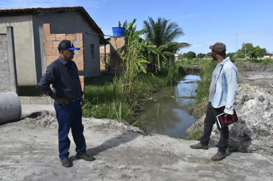 Obras de drenagem do bairro de São Judas Tadeu em Caravelas seguem a todo vapor