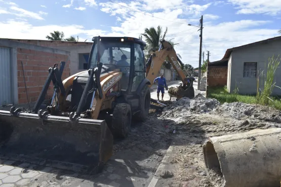 Obras de drenagem do bairro de São Judas Tadeu em Caravelas seguem a todo vapor