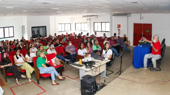 Prefeitura de Teixeira de Freitas em parceira com Governo do estado promove treinamento sobre tuberculose