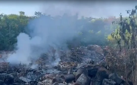 Moradores  de Juerana reclamam de fumaça de fornos de carvão 