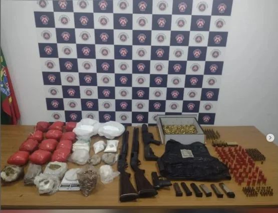 Grande quantidade de drogas, armas e munições foram aprendidas por policias do 8º BPM em Porto Seguro