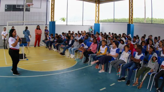 Teixeira de Freitas - Campanha Faça Bonito realiza atividades de conscientização para alunos de Duque de Caxias  