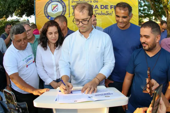 Prfdeito Marcelo Belitardo autoriza  serviço de  drenagem e pavimentação de ruas do bairro Vila Caraípe