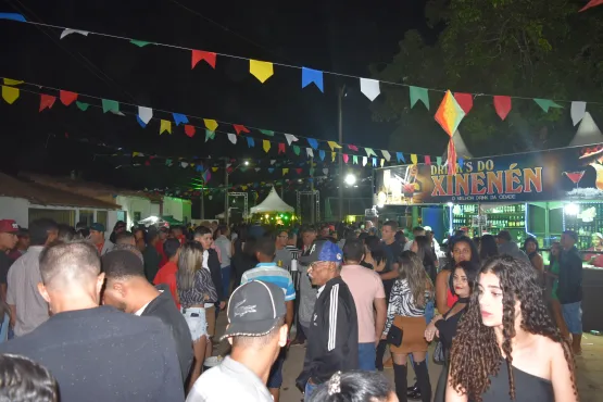 Lajedão -São João antecipado de Vila Betinho dá início aos festejos juninos na região e atrai grande número de pessoas 