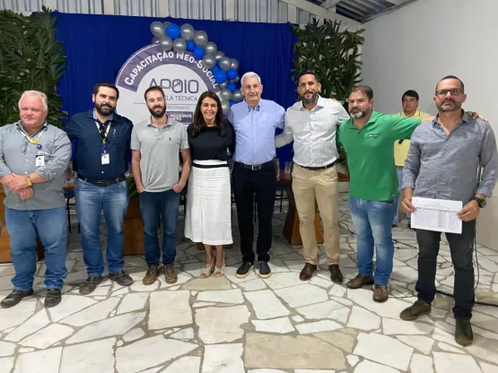 Prefeitura de Medeiros Neto, em parceria com a Planova, realiza certificação de concluintes de capacitação neo-social