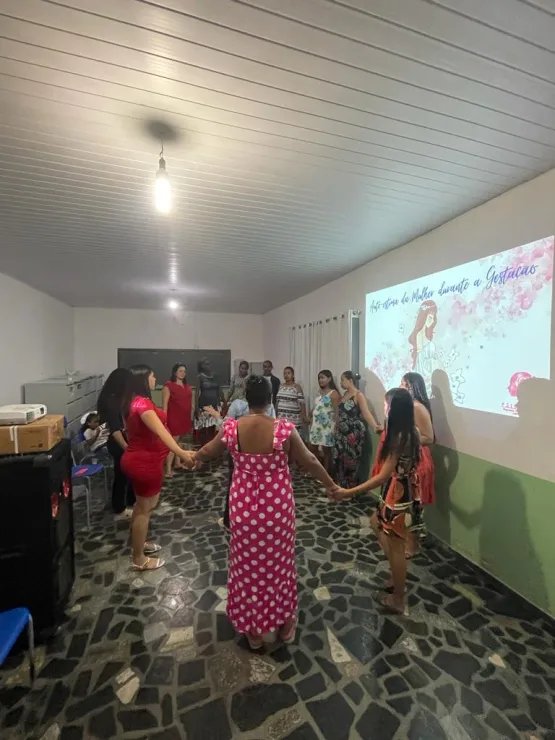 Secretaria de Assistência  Social de Lajedão realiza evento com distribuição de brindes e sessão de fotos para gestantes 