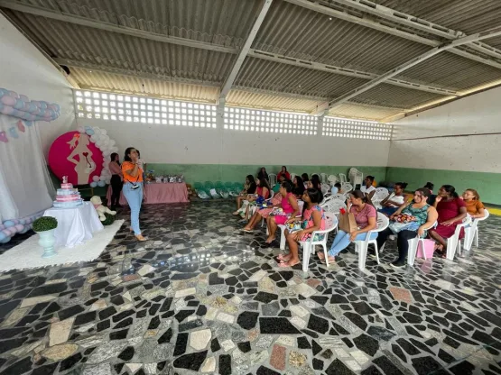 Secretaria de Assistência  Social de Lajedão realiza evento com distribuição de brindes e sessão de fotos para gestantes 