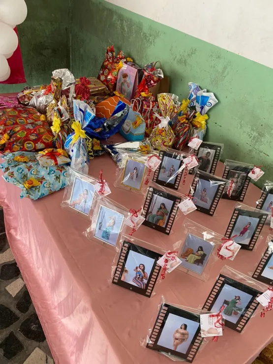 Secretaria de Assistência  Social de Lajedão realiza evento com distribuição de brindes e sessão de fotos para gestantes 