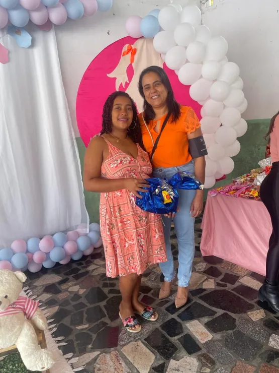 Secretaria de Assistência  Social de Lajedão realiza evento com distribuição de brindes e sessão de fotos para gestantes 