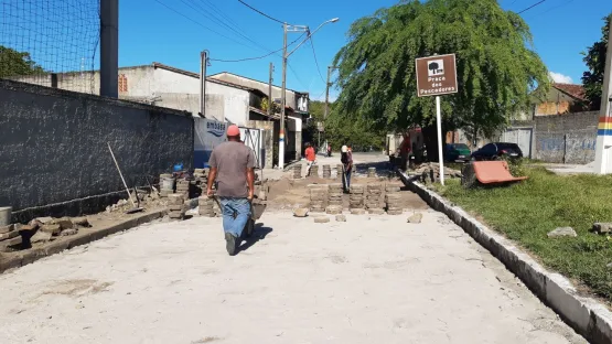 Prefeitura Municipal conclui obras de reparos e nivelamento na Rua Teófilo-Otoni em Mucuri