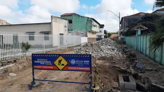 Prefeitura Municipal conclui obras de reparos e nivelamento na Rua Teófilo-Otoni em Mucuri