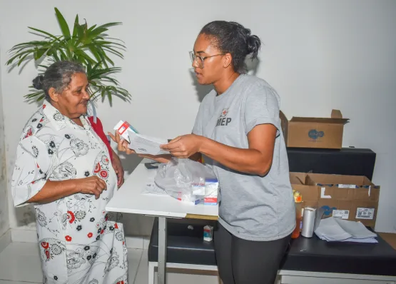 Mutirão do Glaucoma atende quase 200 pessoas em Caravelas, oferecendo cuidados oftalmológicos essenciais