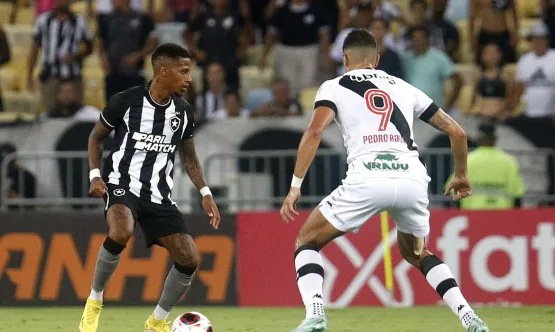 Botafogo e Vasco fazem clássico de opostos no Campeonato Brasileiro