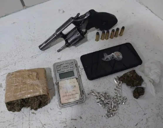 Homem é preso com arma e drogas durante ação da CIPE/Mata Atlântica, em Ibirapuã