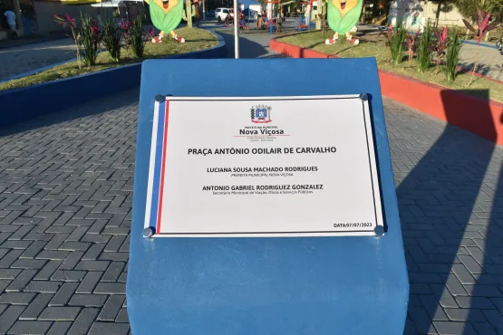 Prefeita Luciana machado inaugura praça e calçamento na comunidade quilombola de Cândido Mariano