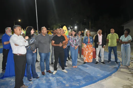 Prefeita Luciana machado inaugura praça e calçamento na comunidade quilombola de Cândido Mariano