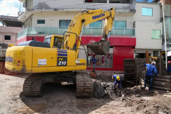 Prefeitura de Teixeira de Freitas avança com obras no entorno do Shopping Teixeira Mall