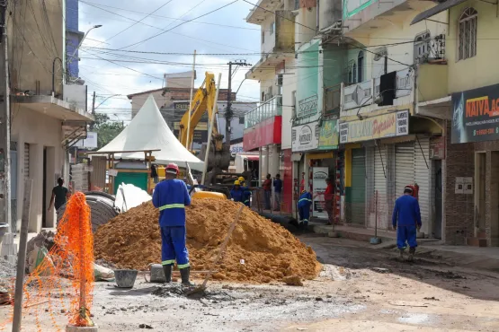 Prefeitura de Teixeira de Freitas avança com obras no entorno do Shopping Teixeira Mall