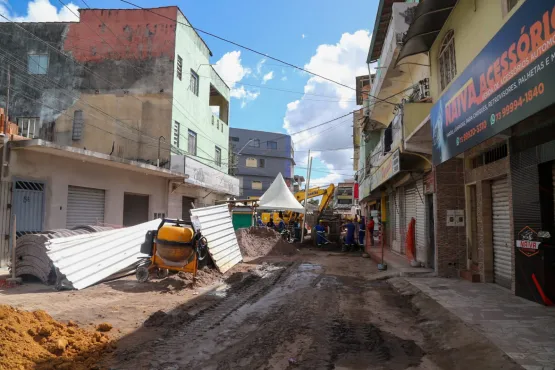 Prefeitura de Teixeira de Freitas avança com obras no entorno do Shopping Teixeira Mall