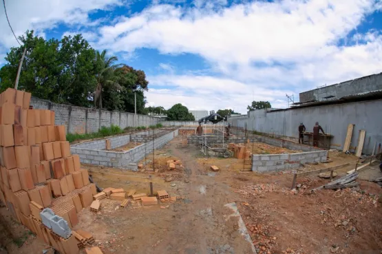 Prefeitura de Teixeira de Freitas avança com construção da nova UMMI