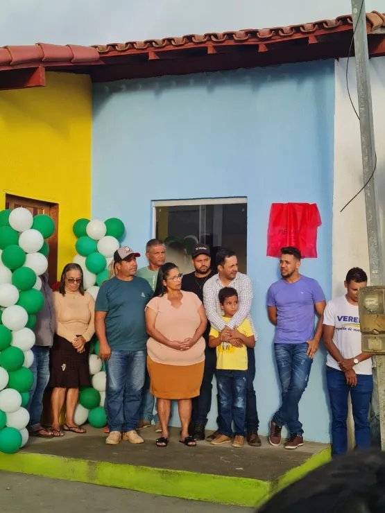 Prefeito Manrick Teixeira entrega duas casas do programa Minha Casa Melhor no distrito de Cruzeiro do Sul