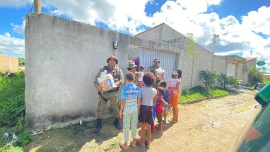 CIPPA/PS, dando continuidade à campanha Bahia sem Fome, entrega 15 cestas básicas no distrito de Agrovila, município de Porto Seguro