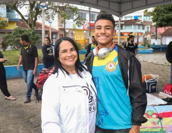 Prefeitura de Teixeira de Freitas apoia ida de atletas para campeonato estadual de karatê