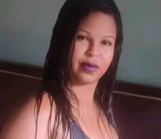 Mulher é morta a facadas e decapitada na frente dos filhos; ex-marido é suspeito