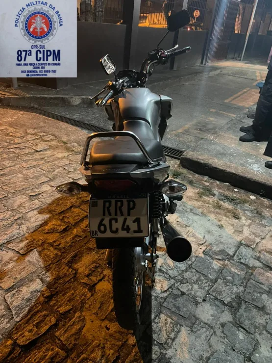 PM apreende moto com adulteração em Teixeira de Freitas