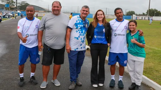 Seleção de Teixeira de Freitas participa da abertura de campeonato estadual de futebol