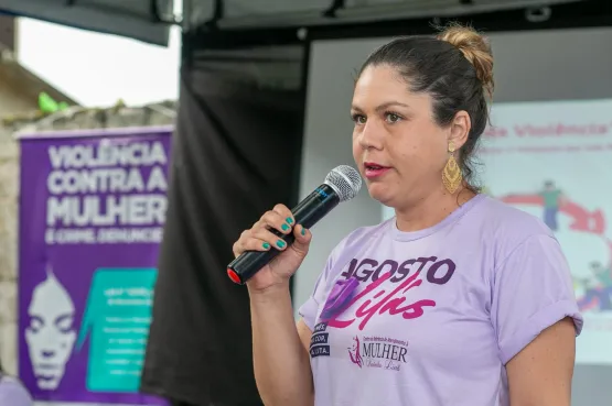 Agosto Lilás: roda de conversa no CRAS Castelinho promove diálogo e empoderamento contra a violência de gênero