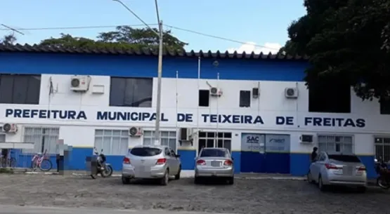 Prefeitura de Teixeira de Freitas desmente envolvimento em demolição de casas do Vila São João