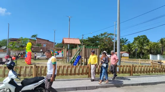 Prefeito Silvio Ramalho entrega três novas obras à população de Caravelas, melhorando qualidade de vida dos cidadãos