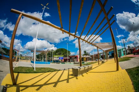 Prefeitura de Teixeira de Freitas Conclui Construção de Praça no Bairro Ulisses Guimarães
