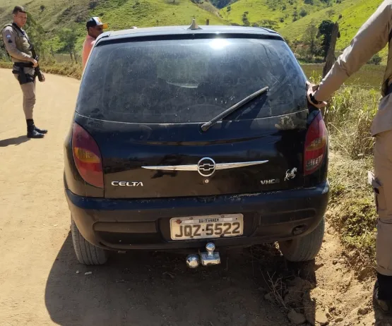 Morador de Lajedão morre após bater moto com carro, cair debaixo do veículo, ser atropelado e arrastado, no interior de M. Neto.