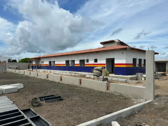Com obras avançadas, PSF do bairro Caribe em Itabatã recebe visita técnica da SESAB