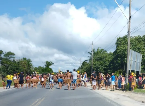 Indígenas começam a fechar rodovias em protesto contra o Marco Temporal