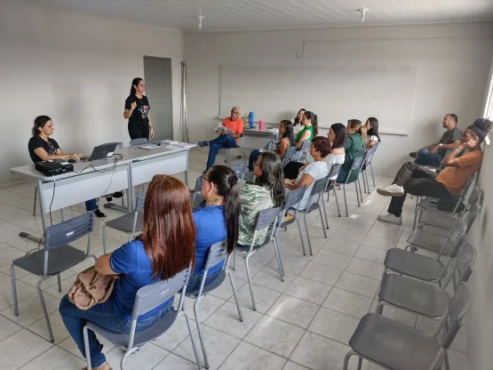 Prefeitura de Medeiros Neto consolida implantação do Fórum Municipal de Educação