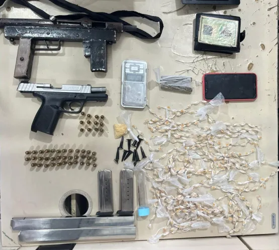 Polícia Civil de Santa Cruz de Cabrália prende integrante do BDM com armas e drogas