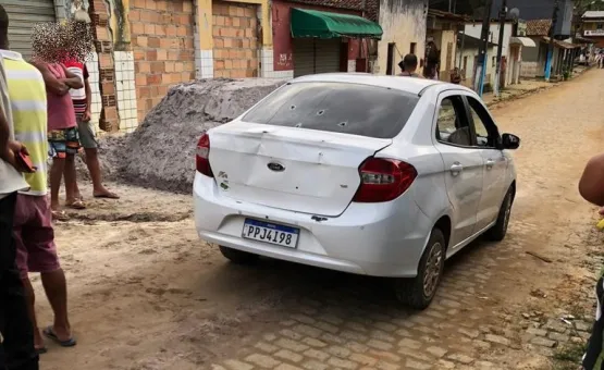 Tiroteio entre quadrilhas de traficantes rivais abala o distrito de Montinho 