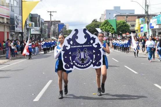Teixeira de Freitas celebra o 7 de Setembro com desfile cívico e enaltece a importância do patriotismo