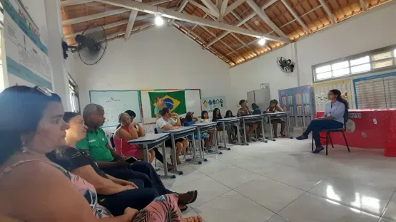 Secretaria da Educação realiza workshop para aproximação familiar nas escolas municipais, em Mucuri