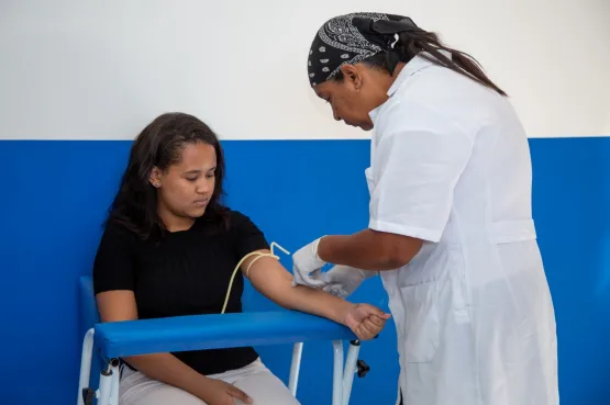 Prefeitura de Teixeira de Freitas retoma coleta descentralizada de exames laboratoriais