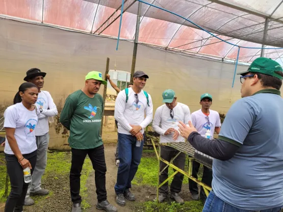 Prefeitura promove visita guiada em viveiro de Teixeira de Freitas