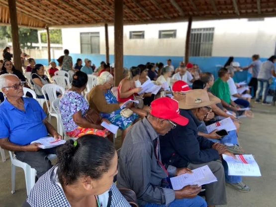 Prefeitura de Medeiros Neto realiza consulta e entrega de colírios para mais de 100 pacientes em tratamento de glaucoma