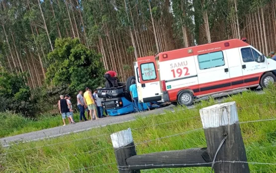 Vídeo - Motorista fica ferido em acidente na BA-489 entre Prado e Itamaraju