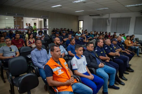 Teixeira de Freitas - Seminário discute a valorização da saúde mental aos profissionais da Guarda Municipal 